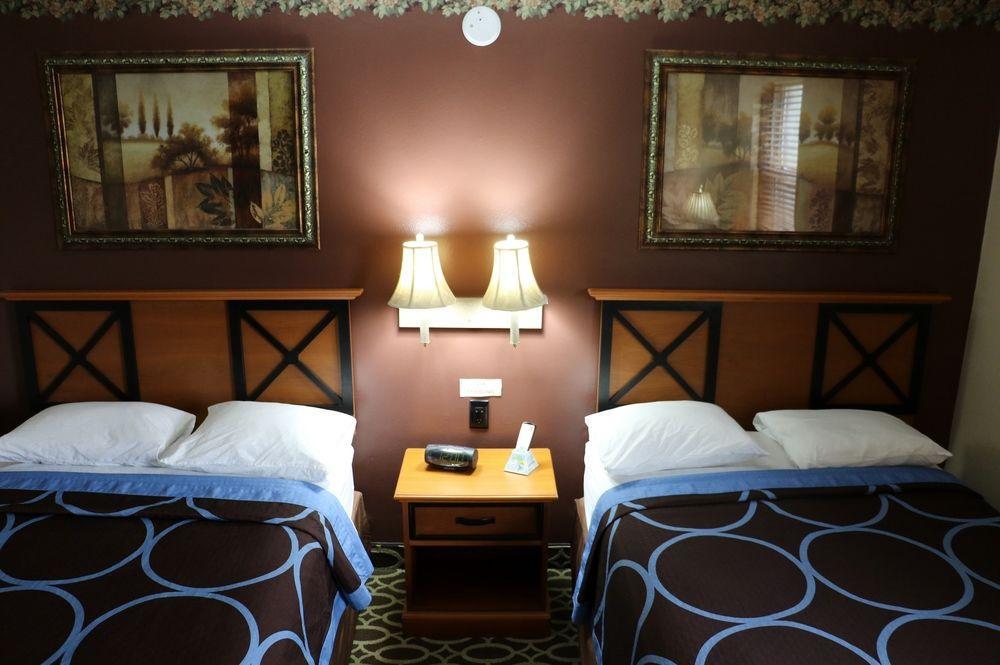 Budget Inn Marinette Exterior foto